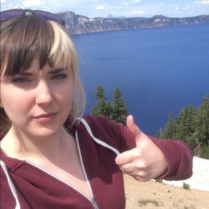 Meet your Posher, Annie.